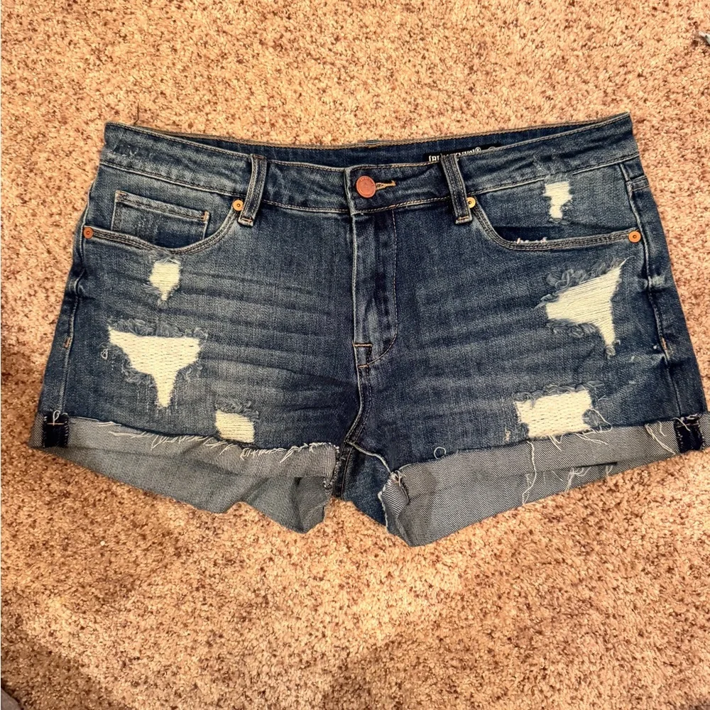 Blank NYC Dark Blue Distressed Jean Shorts - Picture 1 of 4